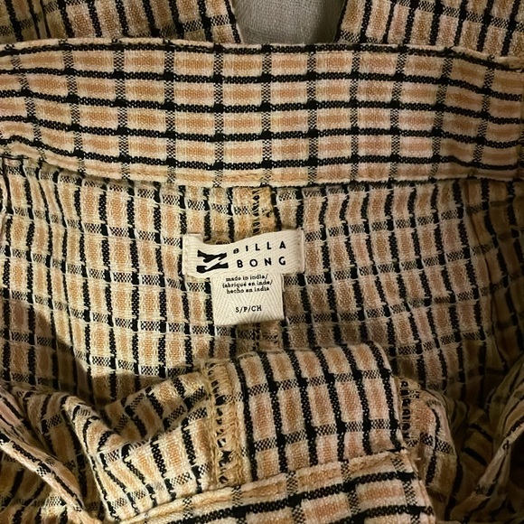 Yellow Plaid Billabong Pants - Size small - Picture 4 of 6